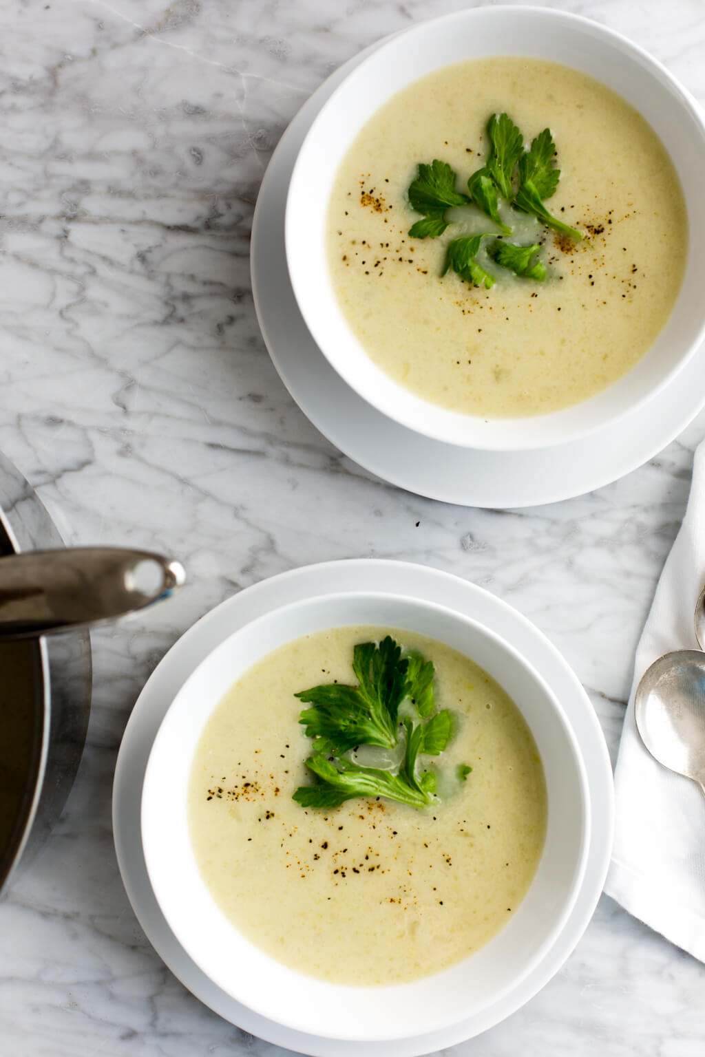 (dairy-free) This cream of celery soup is healthy, light and fresh. It's naturally vegan, gluten-free, dairy-free and paleo.