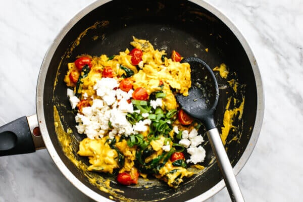 Cooking Greek scrambled eggs